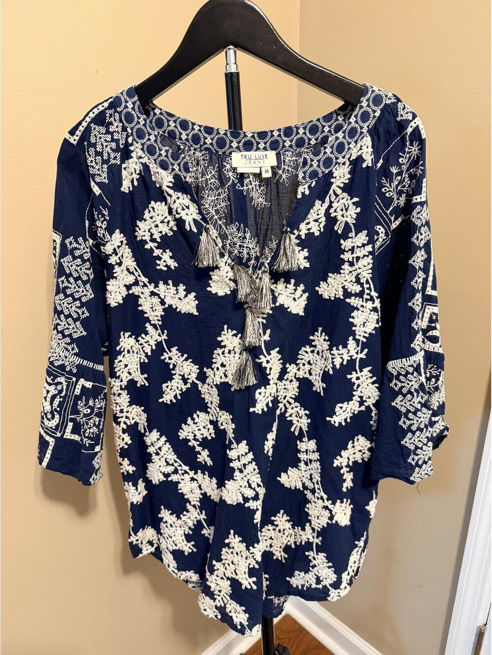 Tru Luxe Jeans Embroidered Peasant Blouse Navy White Tassel Boho M